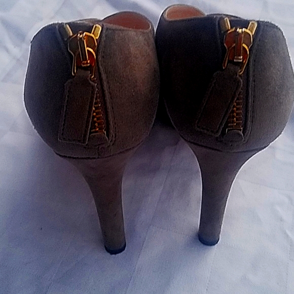 Authentic PRADA Genuine Suede Platform Stilettos - Picture 6 of 8